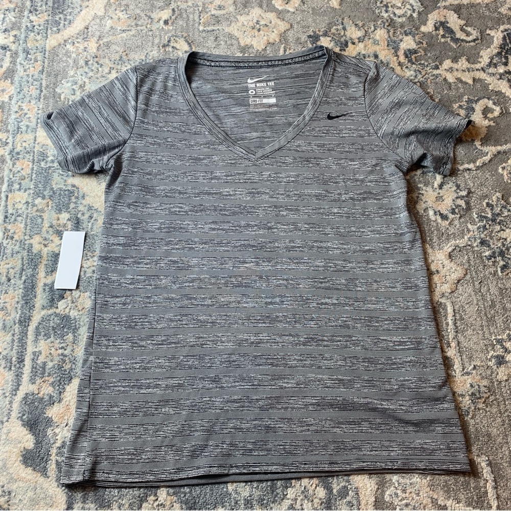 Nike Gray Fitted Short Sleeve T-Shirt